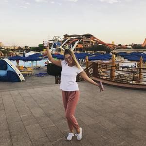 Meet your Posher, Adélka